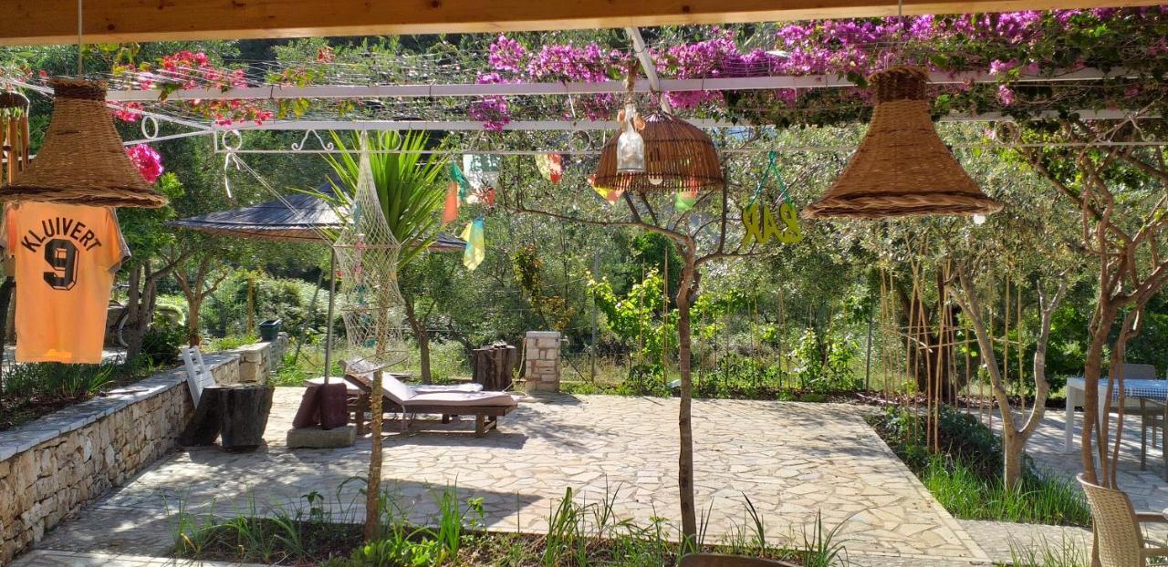 Guest House Solive Himara Kültér fotó