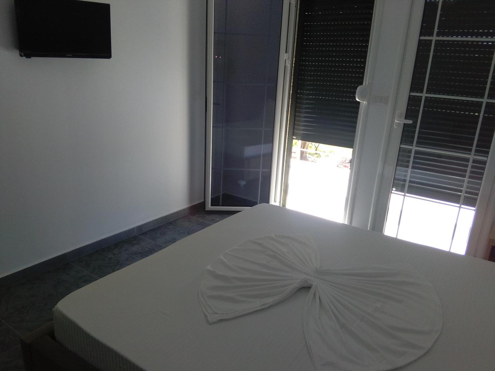 Guest House Solive Himara Kültér fotó