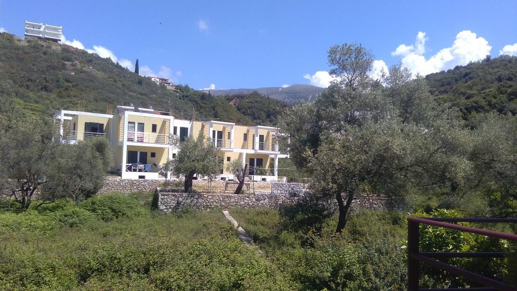Guest House Solive Himara Kültér fotó