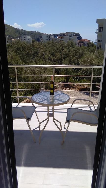Guest House Solive Himara Kültér fotó