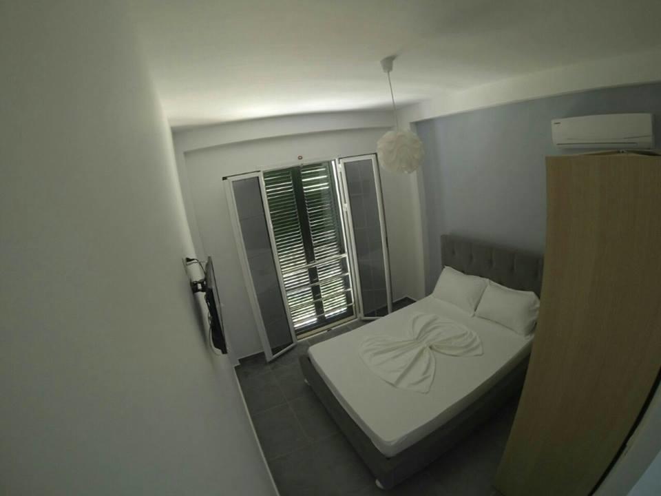 Guest House Solive Himara Kültér fotó