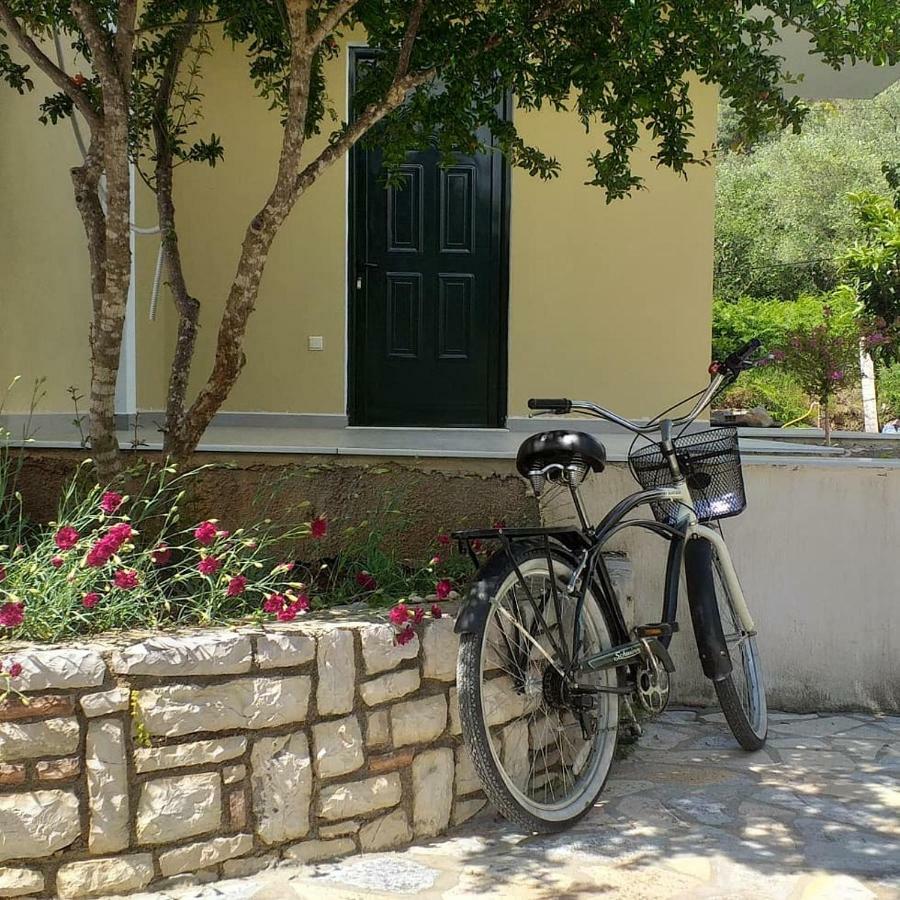 Guest House Solive Himara Kültér fotó